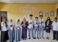 Bank Mandiri KCP Lamandau Serahkan Buku Tabungan Pelajar Siswa MAN Lamandau