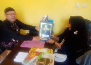 MAN Lamandau Bagikan Raport Kenaikan Kelas