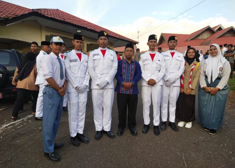 Siswa MAN Lamandau Kembali Terpilih Sebagai Pembentang Bendera Merah Putih Pada HUT RI Ke 78