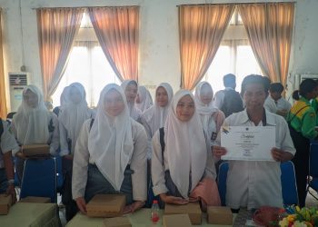 Siswa-siswi MAN Lamandau Mengikuti Sosialisasi Keselamatan Berlalu Lintas di Nanga Bulik