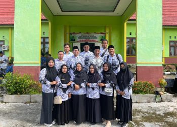 Tenaga Pendidik dan Kependidikan MAN Lamandau Ikuti Apel Hari Guru Nasional