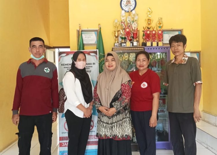 Madrasah Aliyah Negeri Lamandau Terima Kunjungan Puskesmas Bulik untuk Pemeriksaan Dini PTM dan Skrining Jiwa