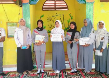 Ekstrakurikuler Kaligrafi Resmi Dimulai, Peserta Didik Antusias Mengikuti Kegiatan