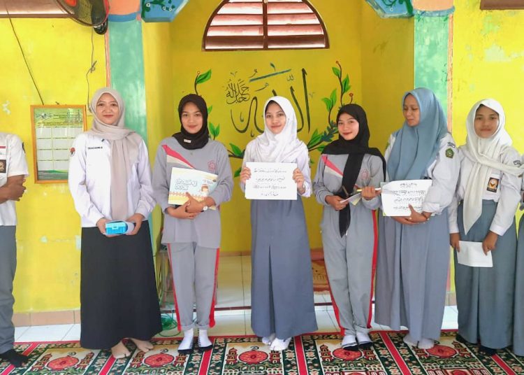 Ekstrakurikuler Kaligrafi Resmi Dimulai, Peserta Didik Antusias Mengikuti Kegiatan