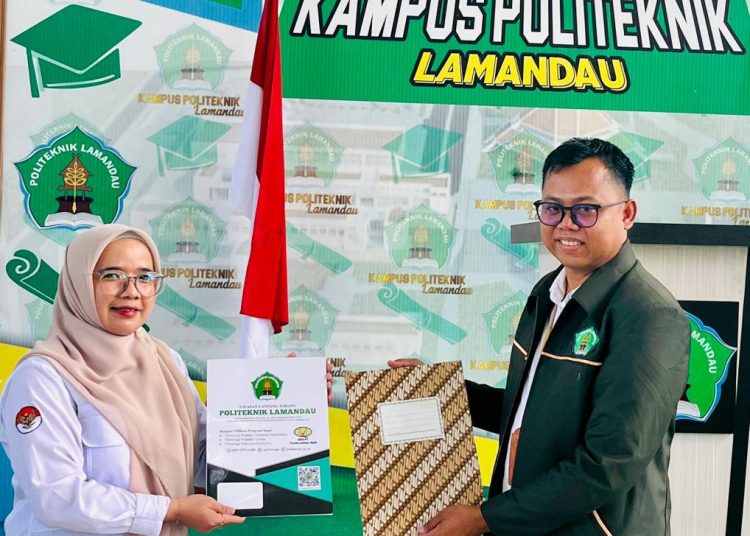 MoU MAN Lamandau dan Politeknik Lamandau Resmi Ditandatangani di Momen Dies Natalis ke-7