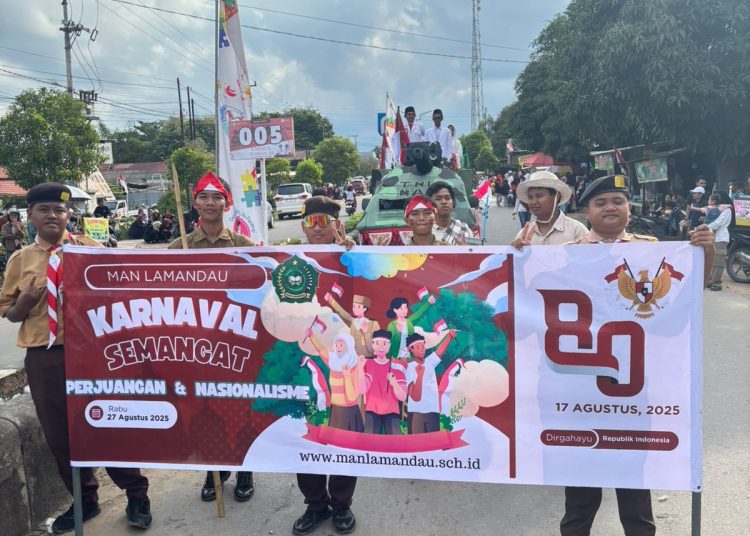 MAN Lamandau Ikuti Karnaval Perjuangan & Nasionalisme HUT RI ke-80