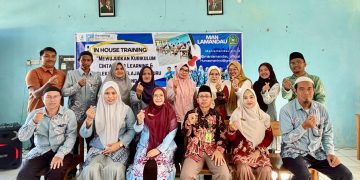 Kepala Seksi Pendidikan Islam Kemenag Lamandau Membuka Kegiatan In House Training “Mewujudkan Kurikulum Cinta: Deep Learning dan Refleksi Pembelajaran” di MAN Lamandau